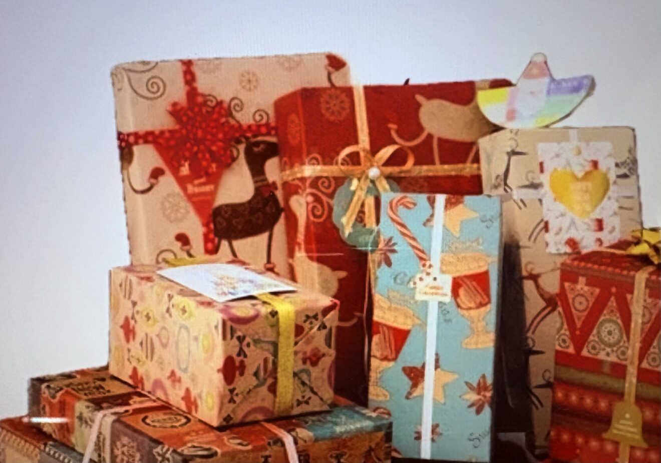 Christmas Hampers - Welcome House.